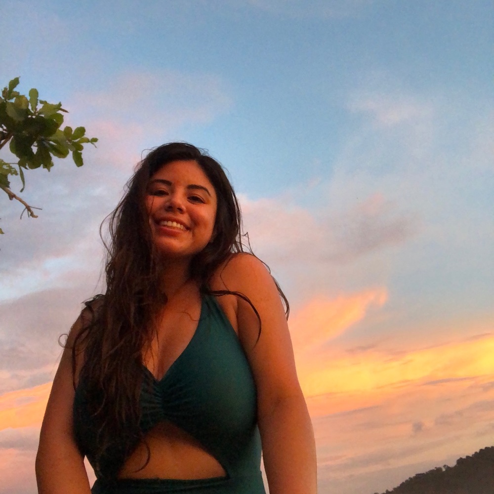 Meet your Posher, Cynthia